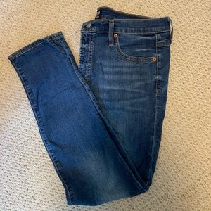 GAP True Skinny jeans!